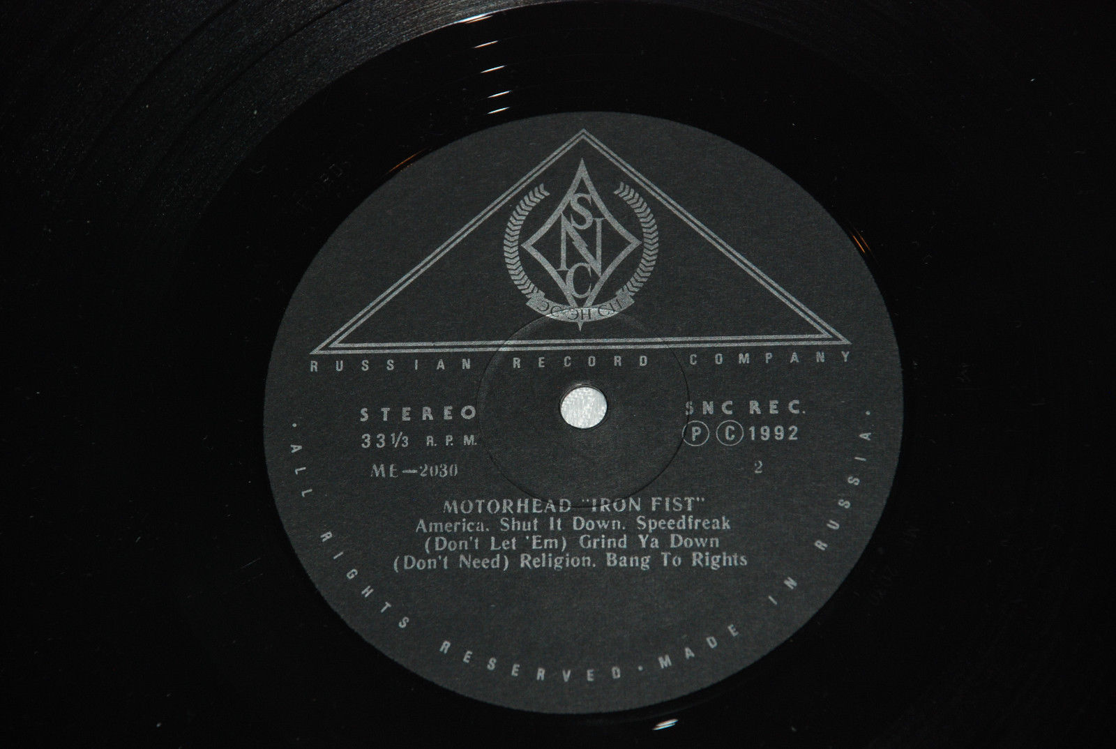 Motorhead. "Iron Fist"