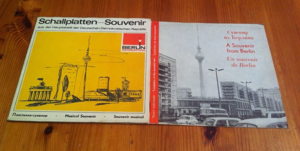 Ein Gruß Aus Der Hauptstadt Der DDR. Schallplatten - Souvenir  / Сувенир из Берлина / A Souvenir from Berlin