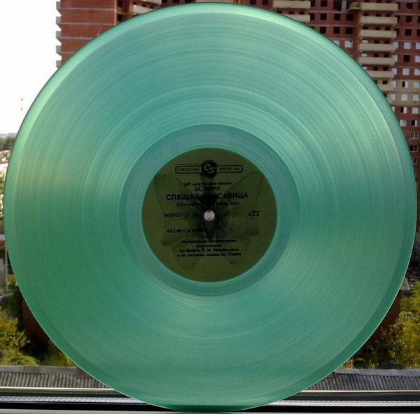 см. Д-015141-2 Спящая красавица (муз.-лит. композиция по балету П. Чайковского и по мотивам сказки Ш. Перро)