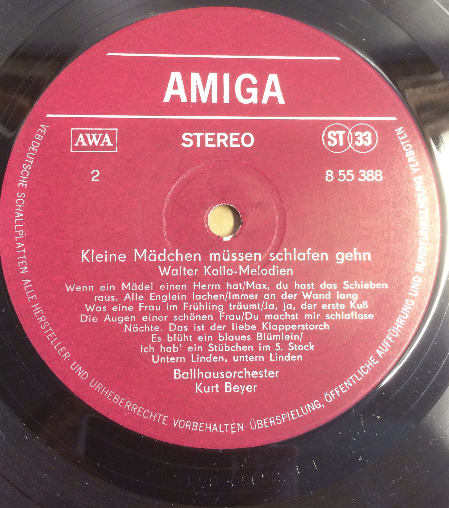 Kleine Mädchen müssen schlafen gehn - Walter Kollo-Melodien [по заказу немецкой фирмы AMIGA, 8 55 388]