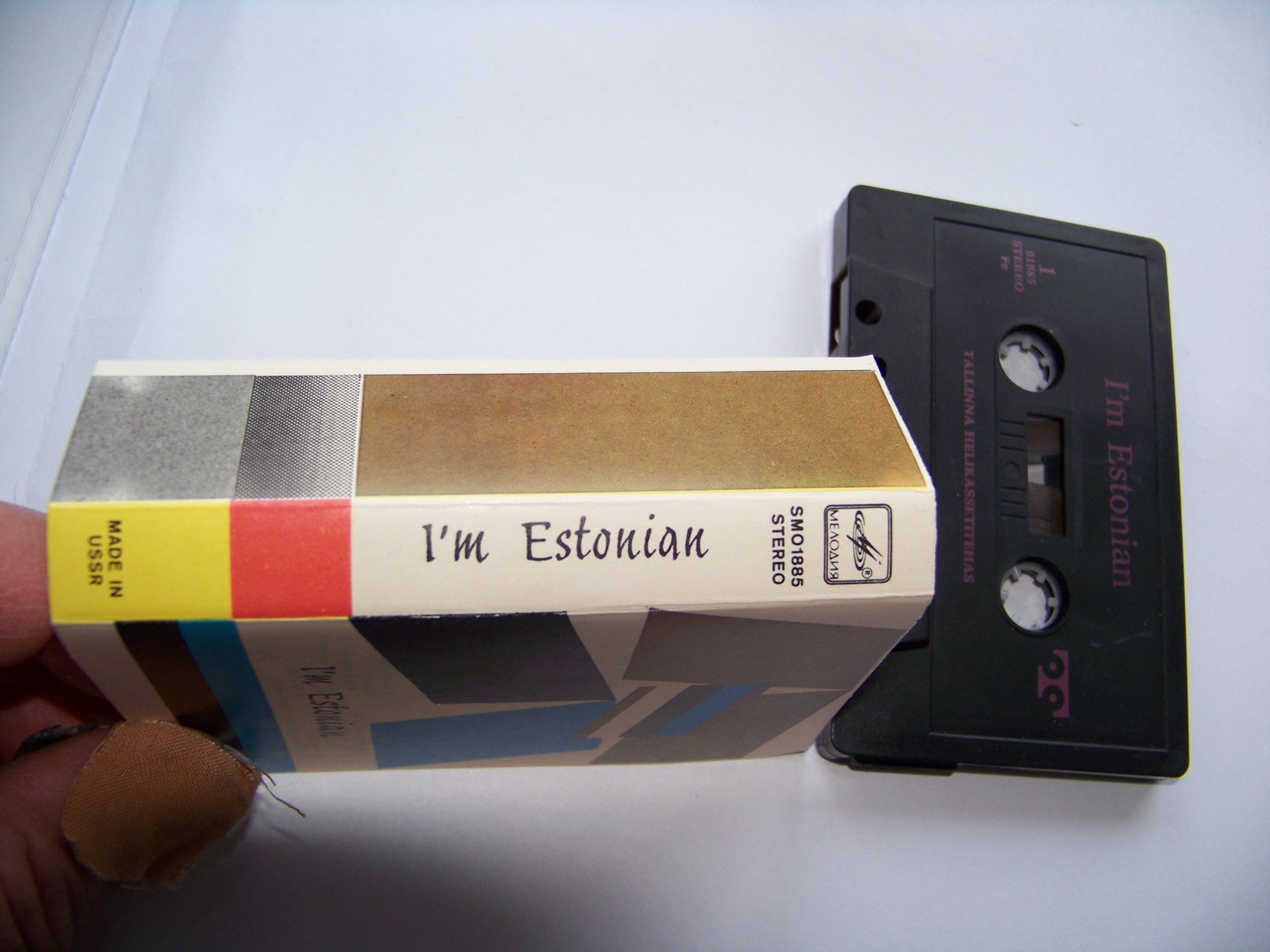 I'm Estonian  = Eestlane olen..