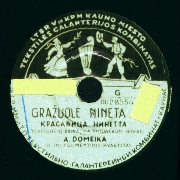 A. Domeika – Gražuolė Nineta / V. Mikštaitė ‎– Nuostabi Dainelė